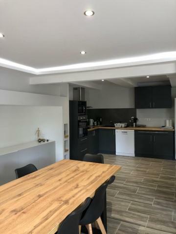 Les Du Paradis Apartment